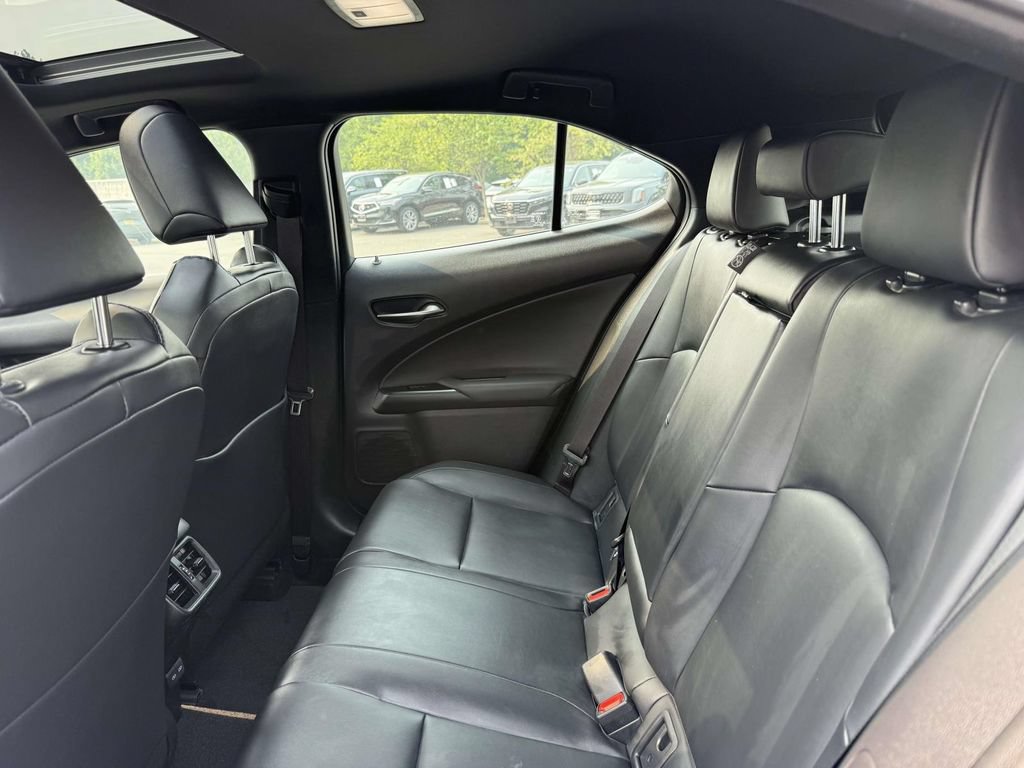 Used 2025 Lexus UX 300h AWD w/ Cold Area Package image 17