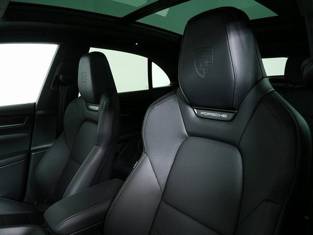 New 2026 Porsche Macan Turbo Electric image 5