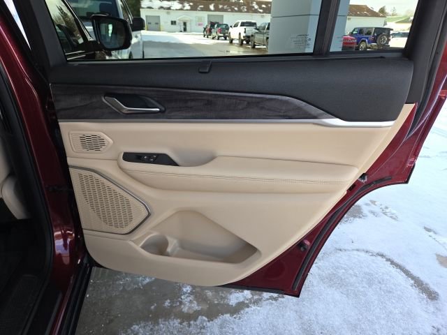 Used 2022 Jeep Grand Cherokee L Limited w/ Luxury Tech Group II image 58