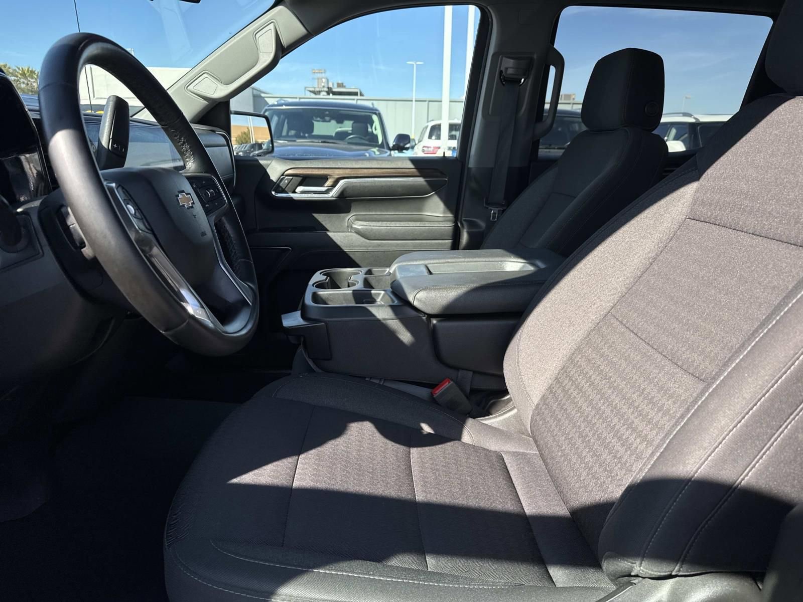 Used 2024 Chevrolet Silverado 1500 LT w/ Protection Package RWD image 17