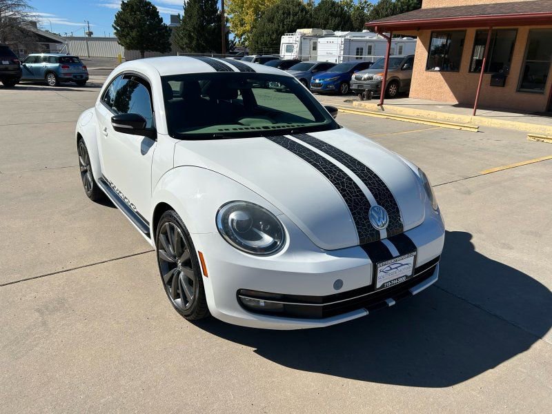 Used 2012 Volkswagen Beetle 2.0T image 1
