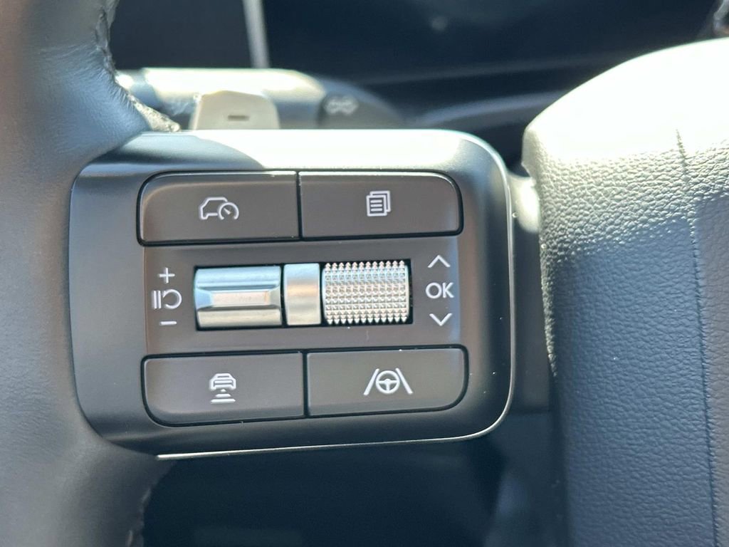 Used 2025 Hyundai Santa Fe SEL image 29