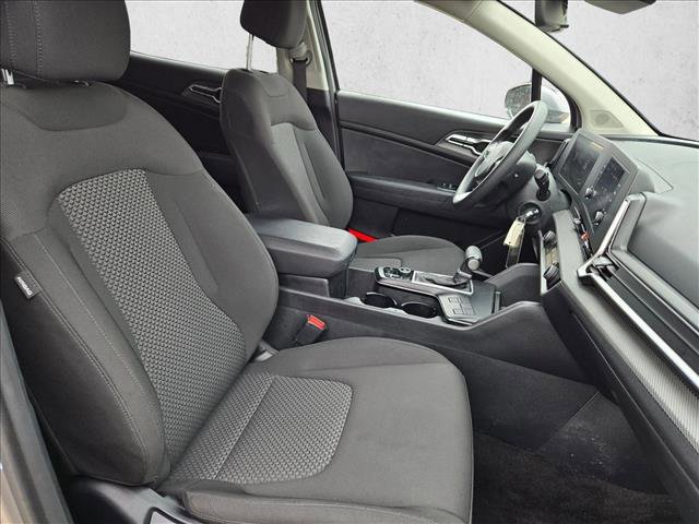 Used 2025 Kia Sportage LX FWD image 20