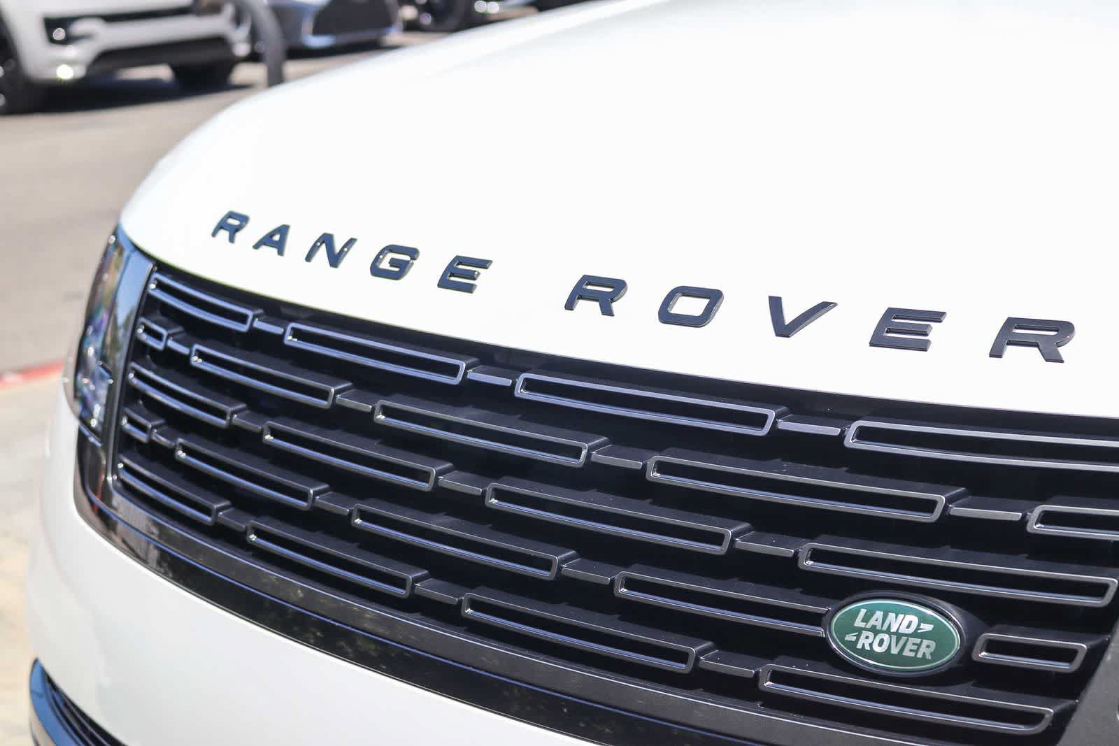New 2026 Land Rover Range Rover Long Wheelbase SE AWD/4WD image 11