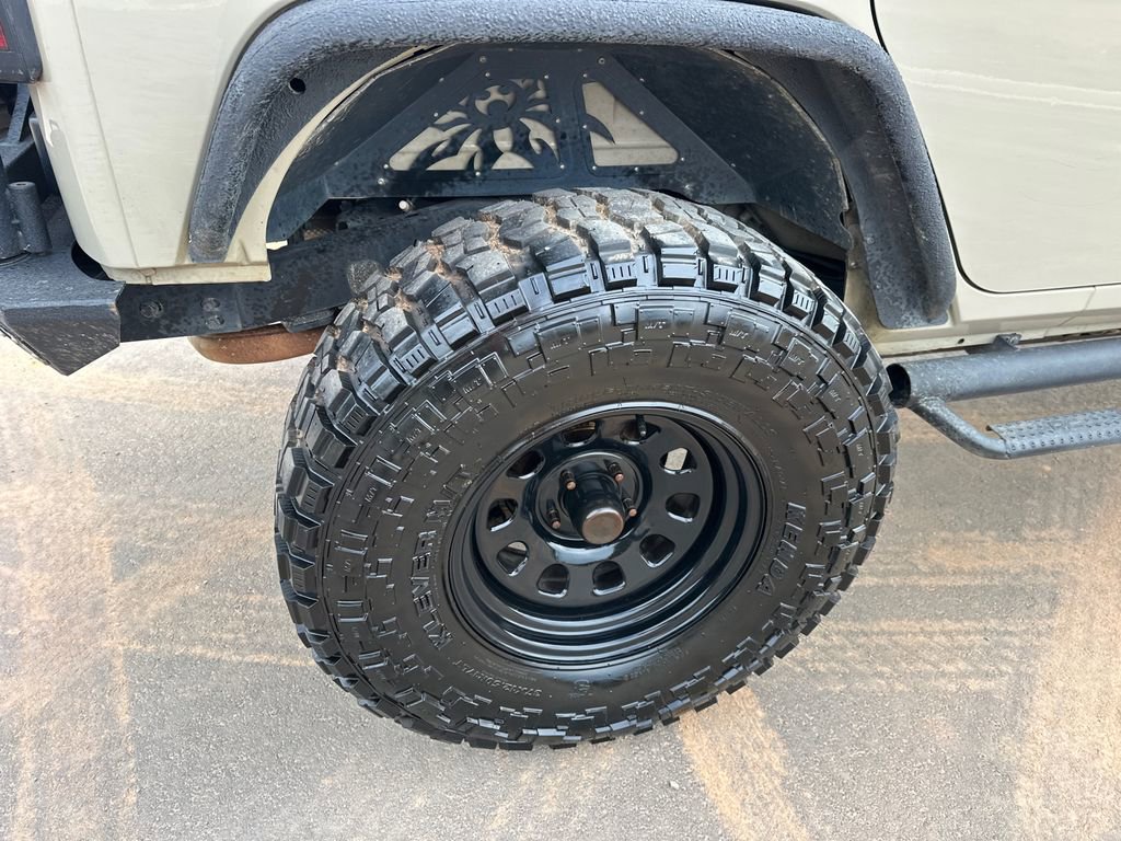 Used 2017 Jeep Wrangler Unlimited Sport w/ Quick Order Package 24S image 17