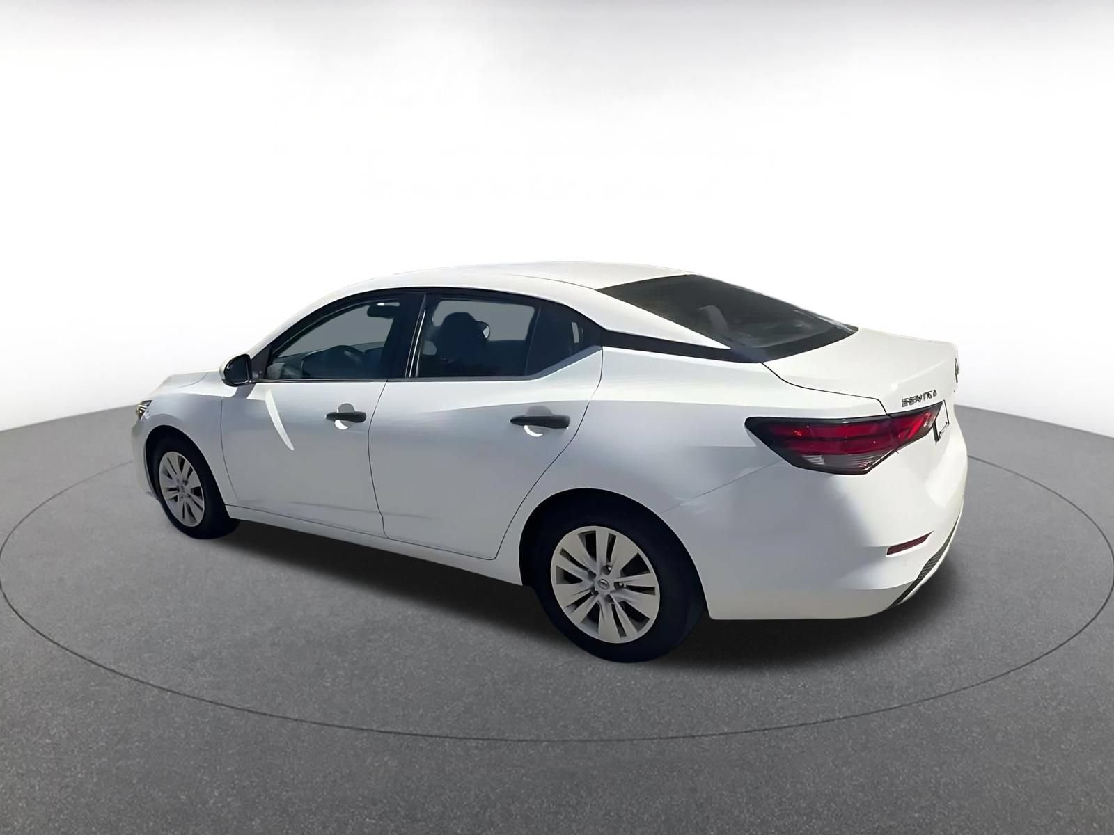 Used 2025 Nissan Sentra S FWD image 10