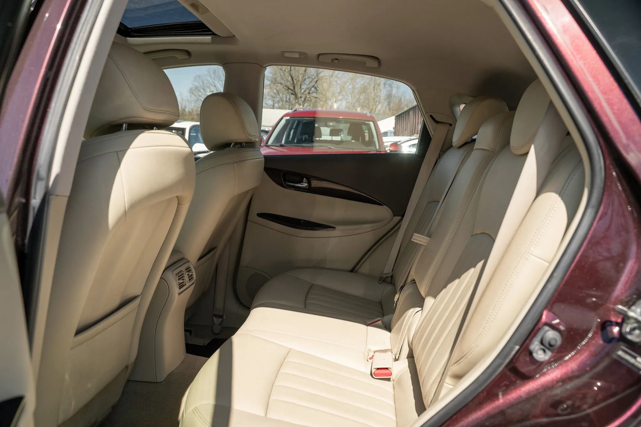 Used 2014 INFINITI QX50 Journey w/ Premium Package image 8