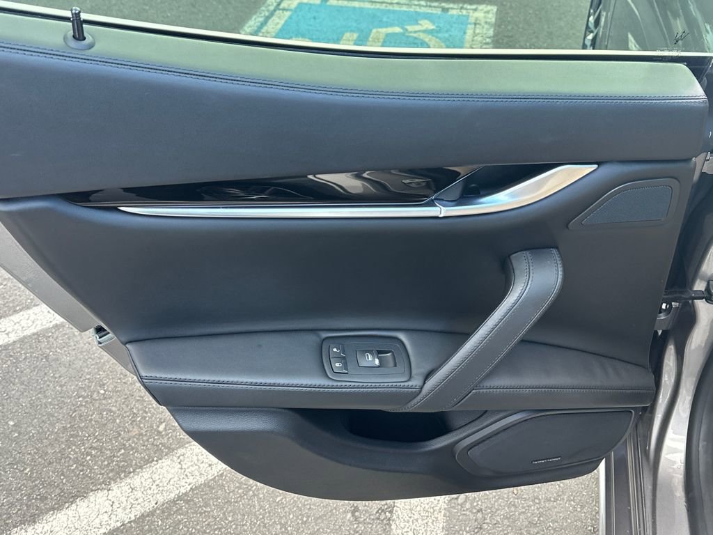 Used 2018 Maserati Ghibli S GranLusso image 13