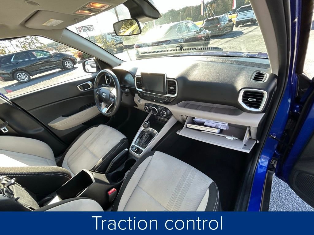Used 2024 Hyundai Venue SEL image 24