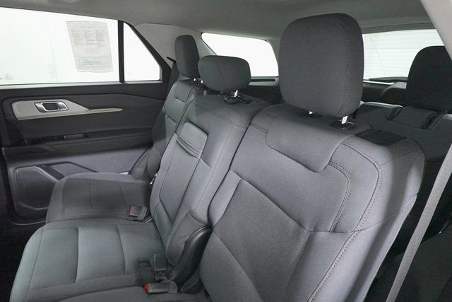 Certified 2025 Ford Explorer Active image 25