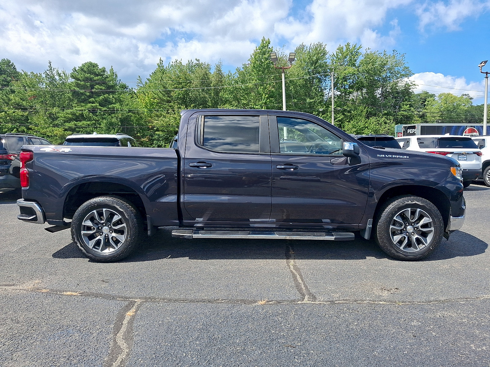 Certified 2023 Chevrolet Silverado 1500 LT AWD/4WD image 7