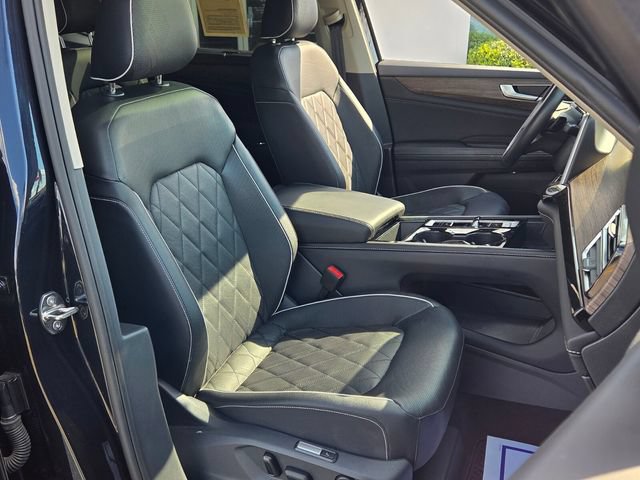 Certified 2025 Volkswagen Atlas SEL Premium R-Line AWD/4WD image 18