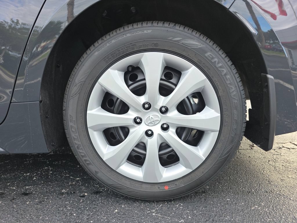 Used 2026 Toyota Corolla LE FWD image 19