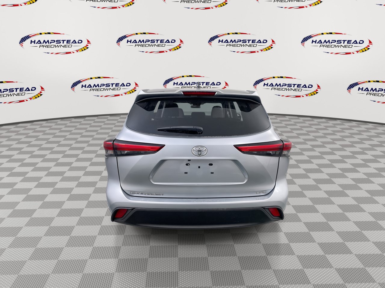 Used 2023 Toyota Highlander L AWD/4WD image 7