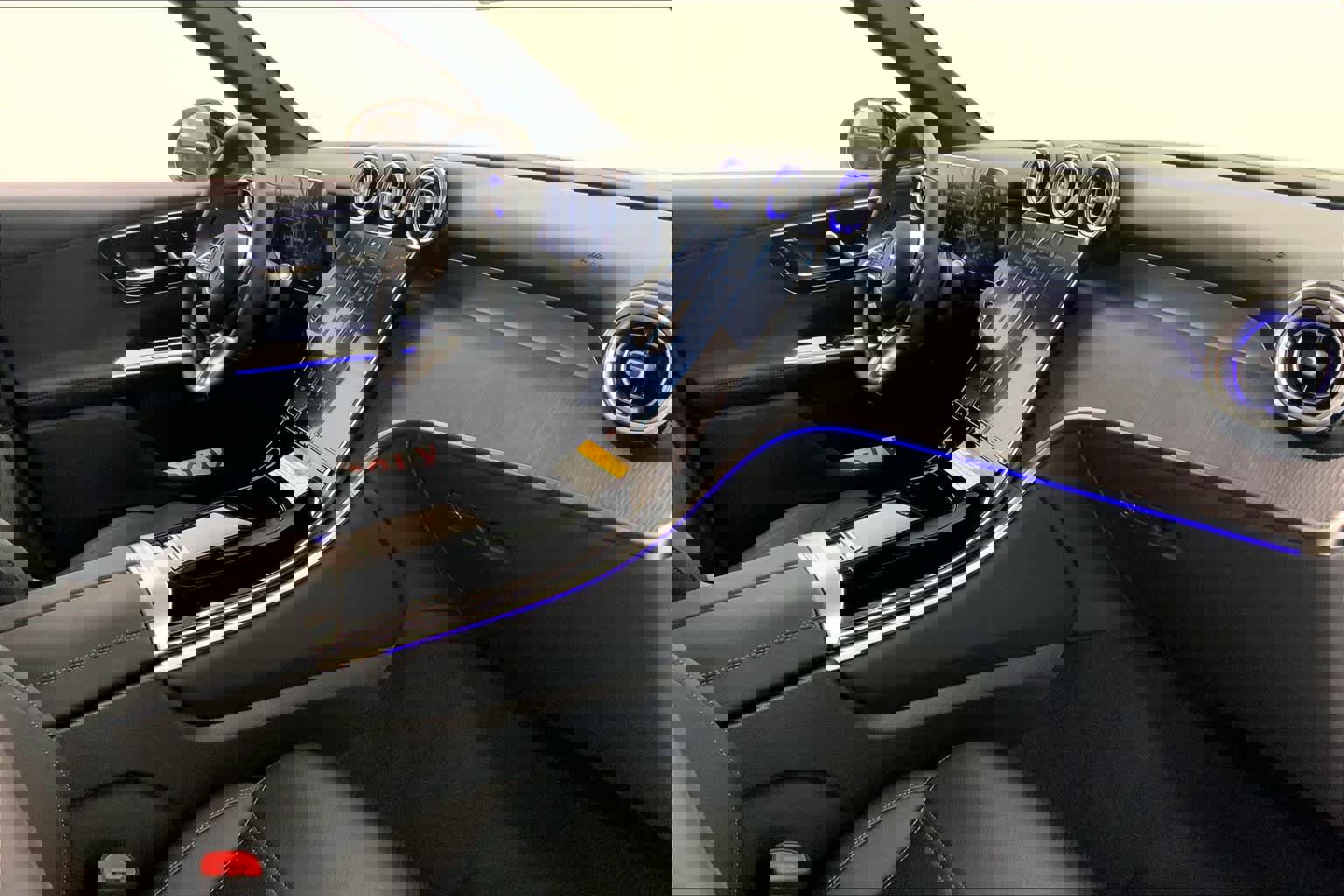 Used 2025 Mercedes-Benz GLC 300 image 21