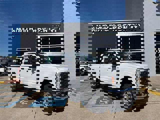 New 2026 Ford F350 XL w/ FX4 Off-Road Package