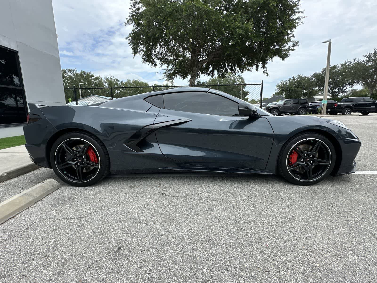 Used 2021 Chevrolet Corvette Stingray Preferred Cpe w/ Z51 Performance Package RWD image 9