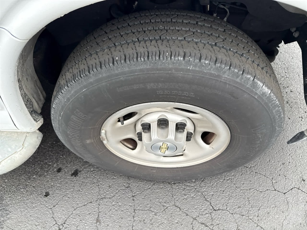 Used 2024 Chevrolet Express 2500 w/ Driver Convenience Package image 13