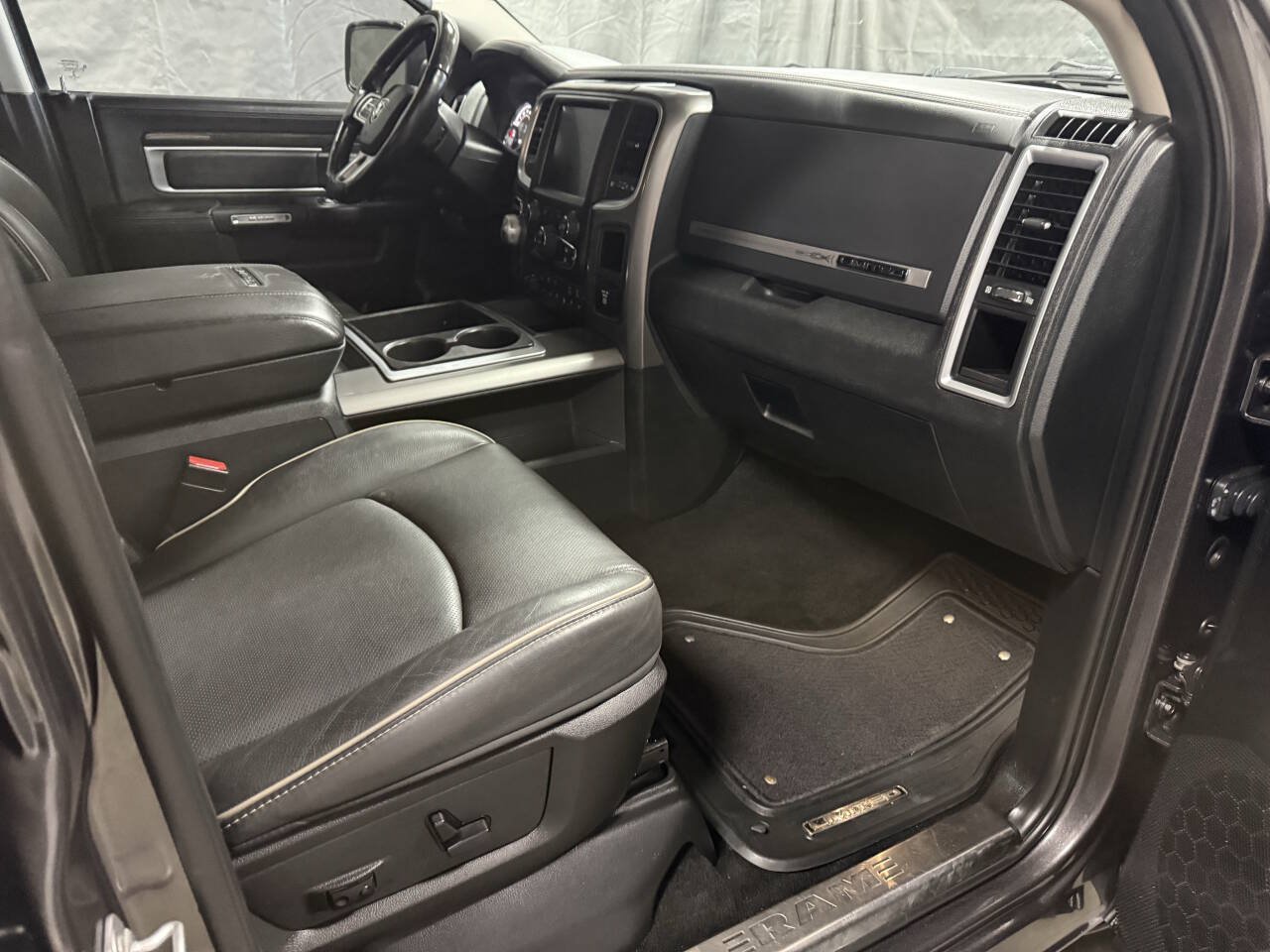 Used 2015 RAM 1500 Limited AWD/4WD image 12