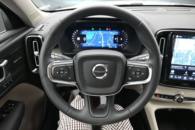 Used 2023 Volvo XC40 B5 Ultimate w/ Protection Package Premier AWD/4WD image 24