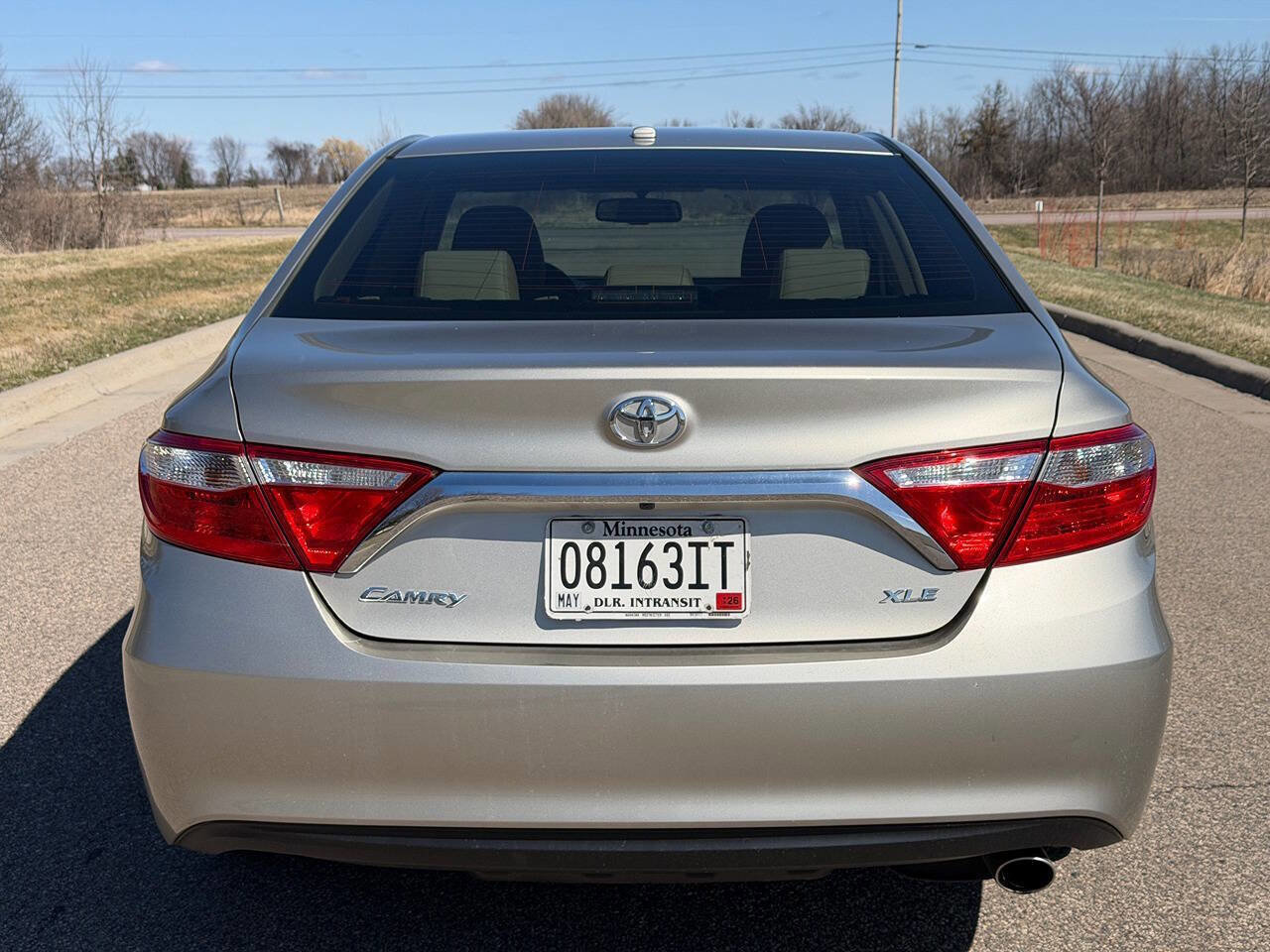 Used 2017 Toyota Camry XLE w/ Moonroof Package image 4