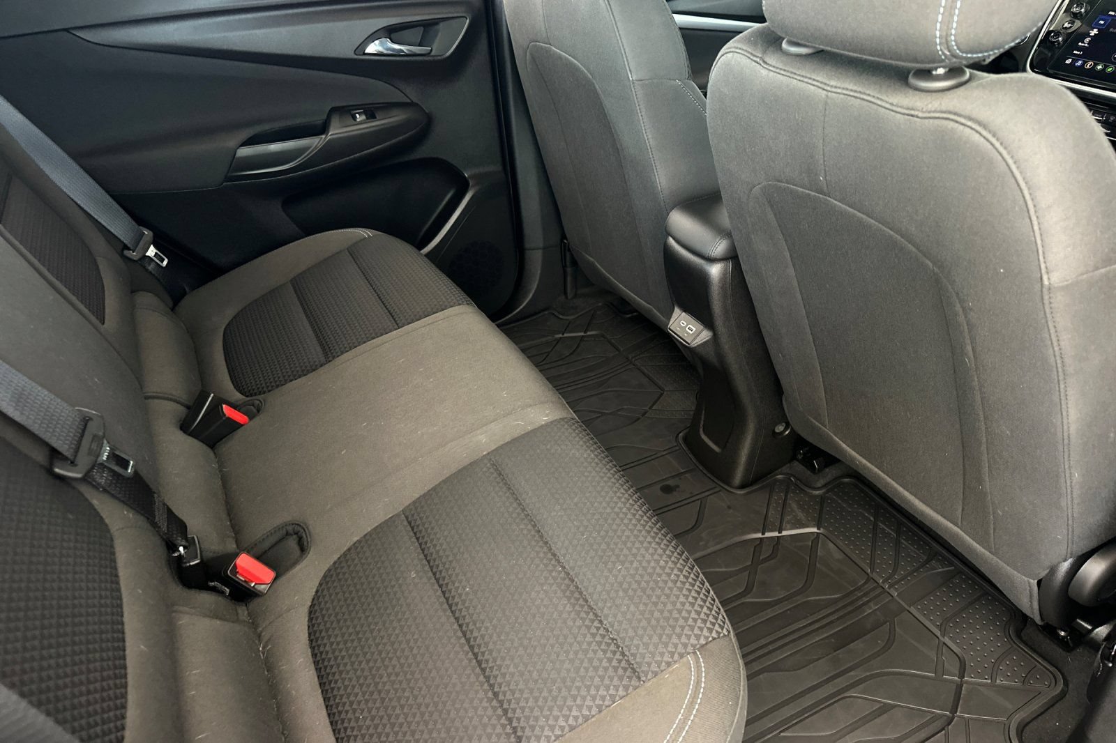 Used 2023 Chevrolet Bolt EUV LT FWD image 18