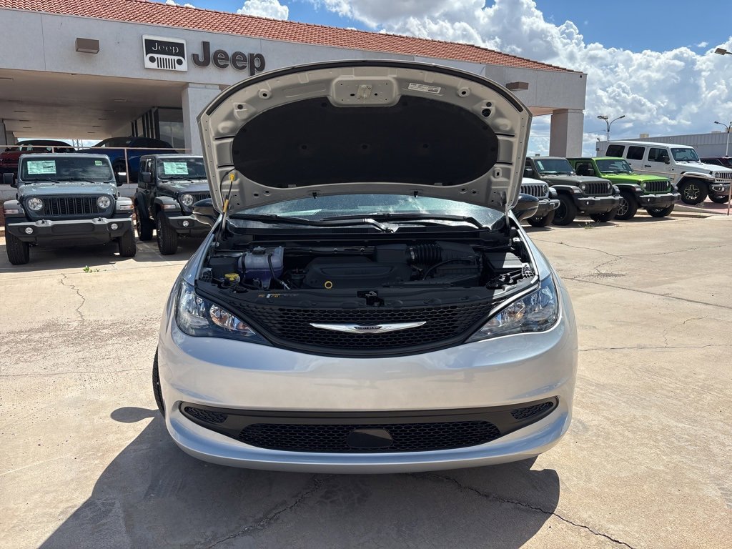 New 2026 Chrysler Voyager LX image 53