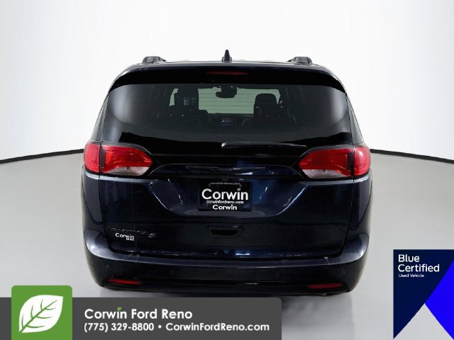 Used 2020 Chrysler Pacifica Touring-L Plus FWD image 9