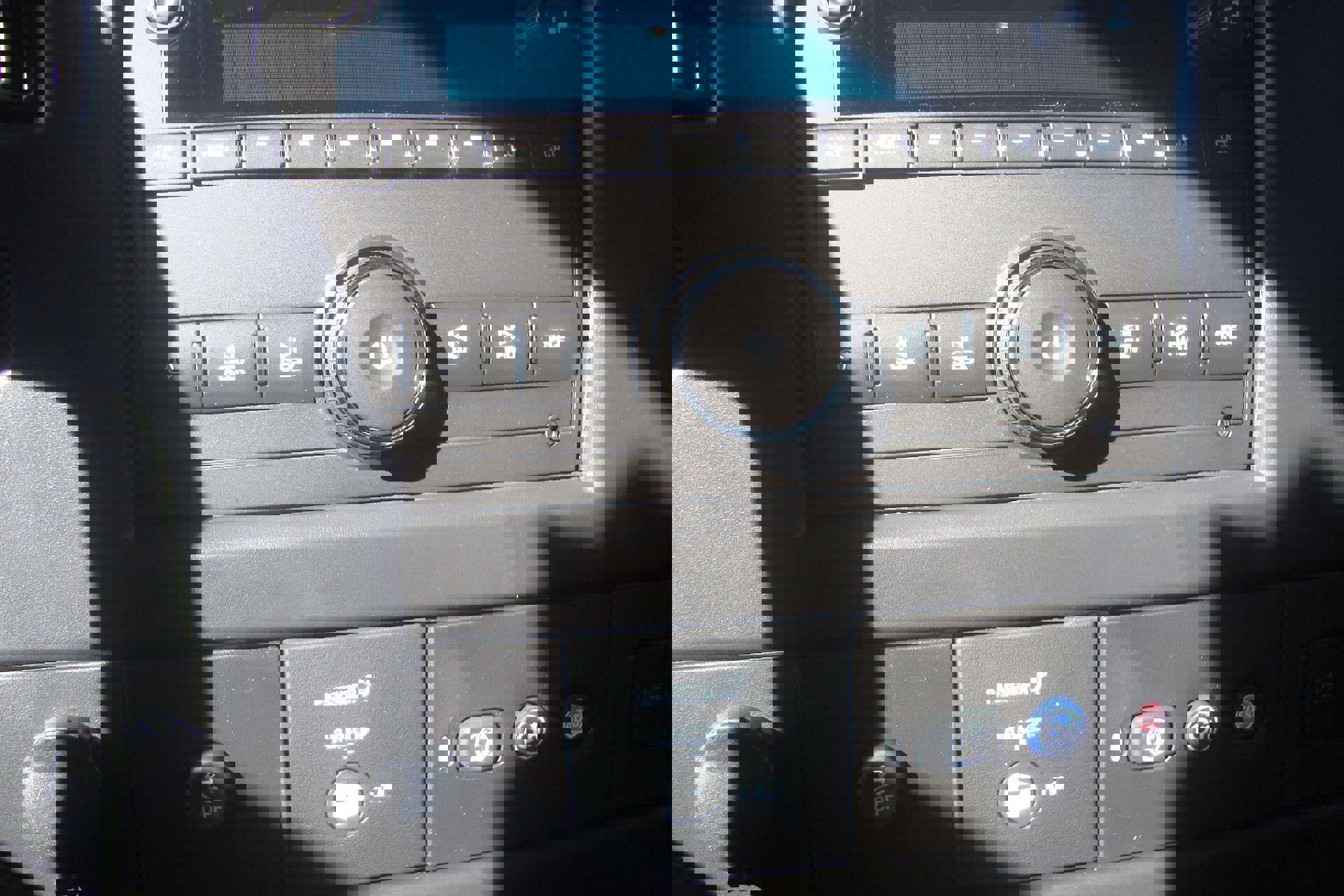 New 2025 GMC Savana 2500 w/ Driver Convenience Package RWD image 14