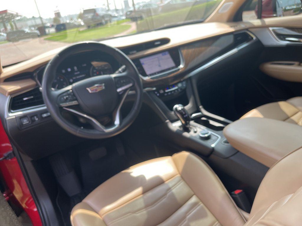 Used 2023 Cadillac XT6 Premium Luxury w/ Platinum Package AWD/4WD image 32