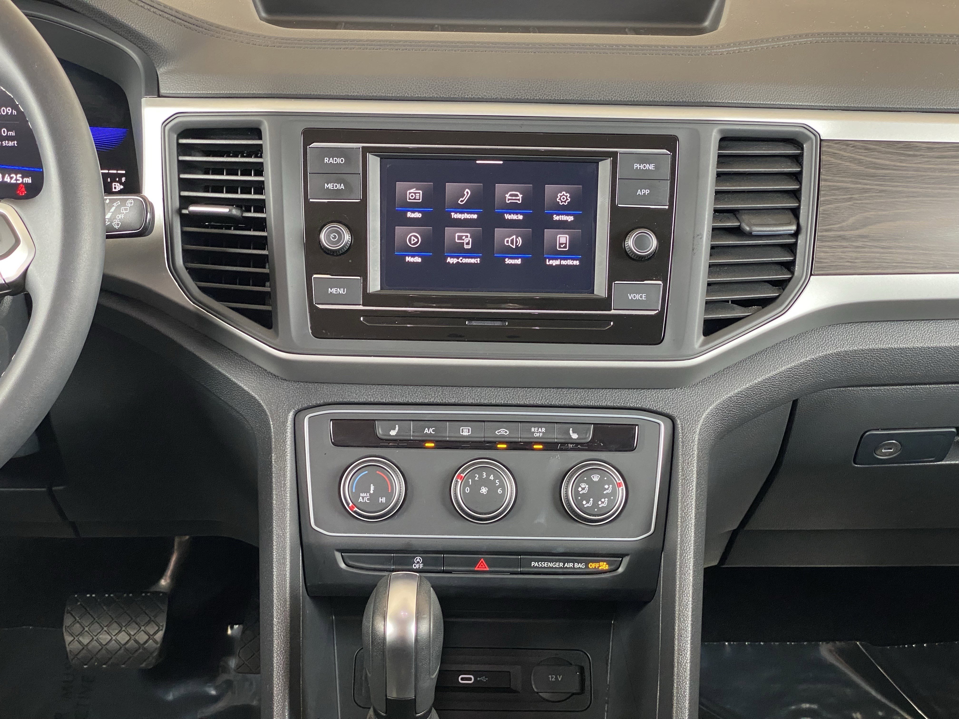 Certified 2023 Volkswagen Atlas SE image 35