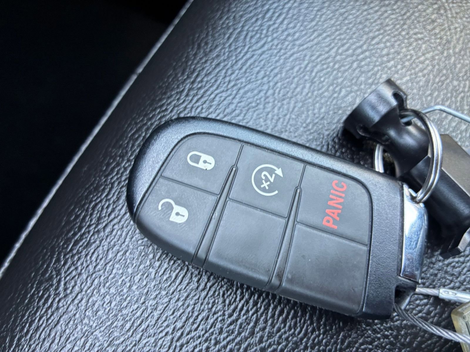 Used 2025 Jeep Compass Limited AWD/4WD image 24