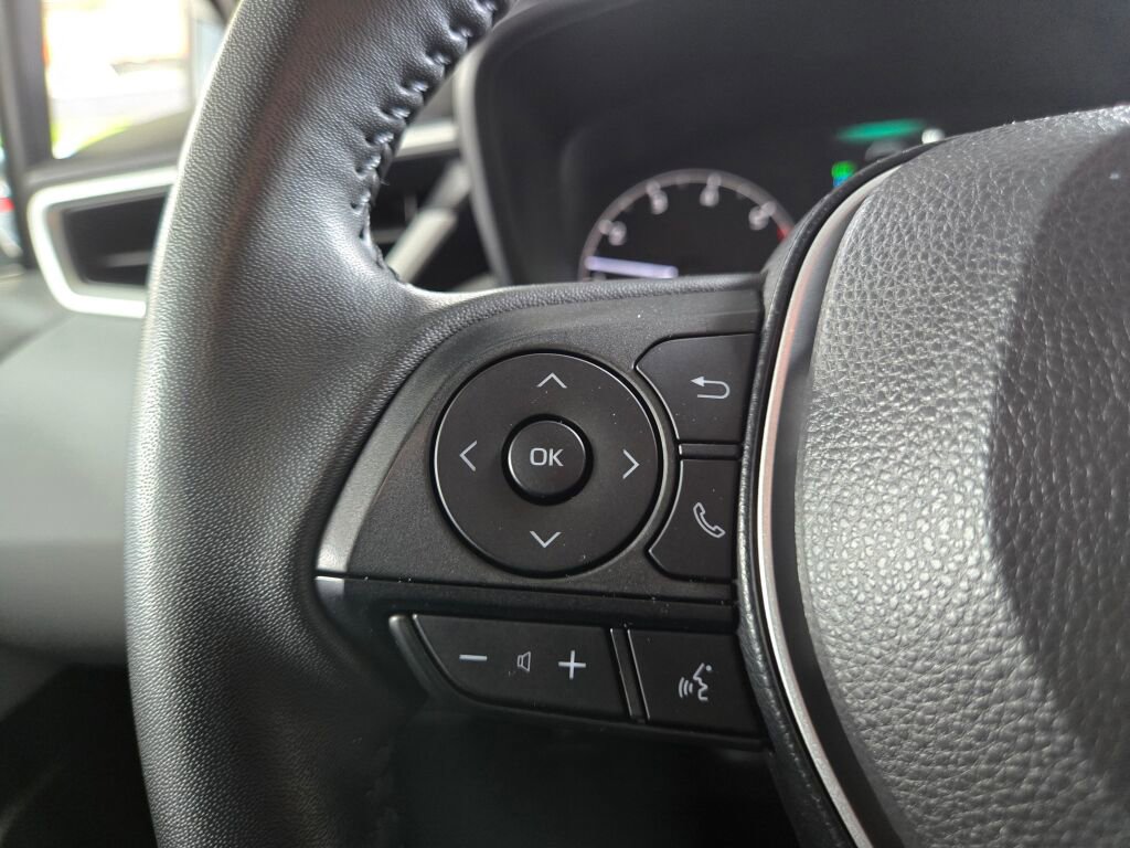 Used 2024 Toyota Corolla SE w/ SE Package FWD image 18