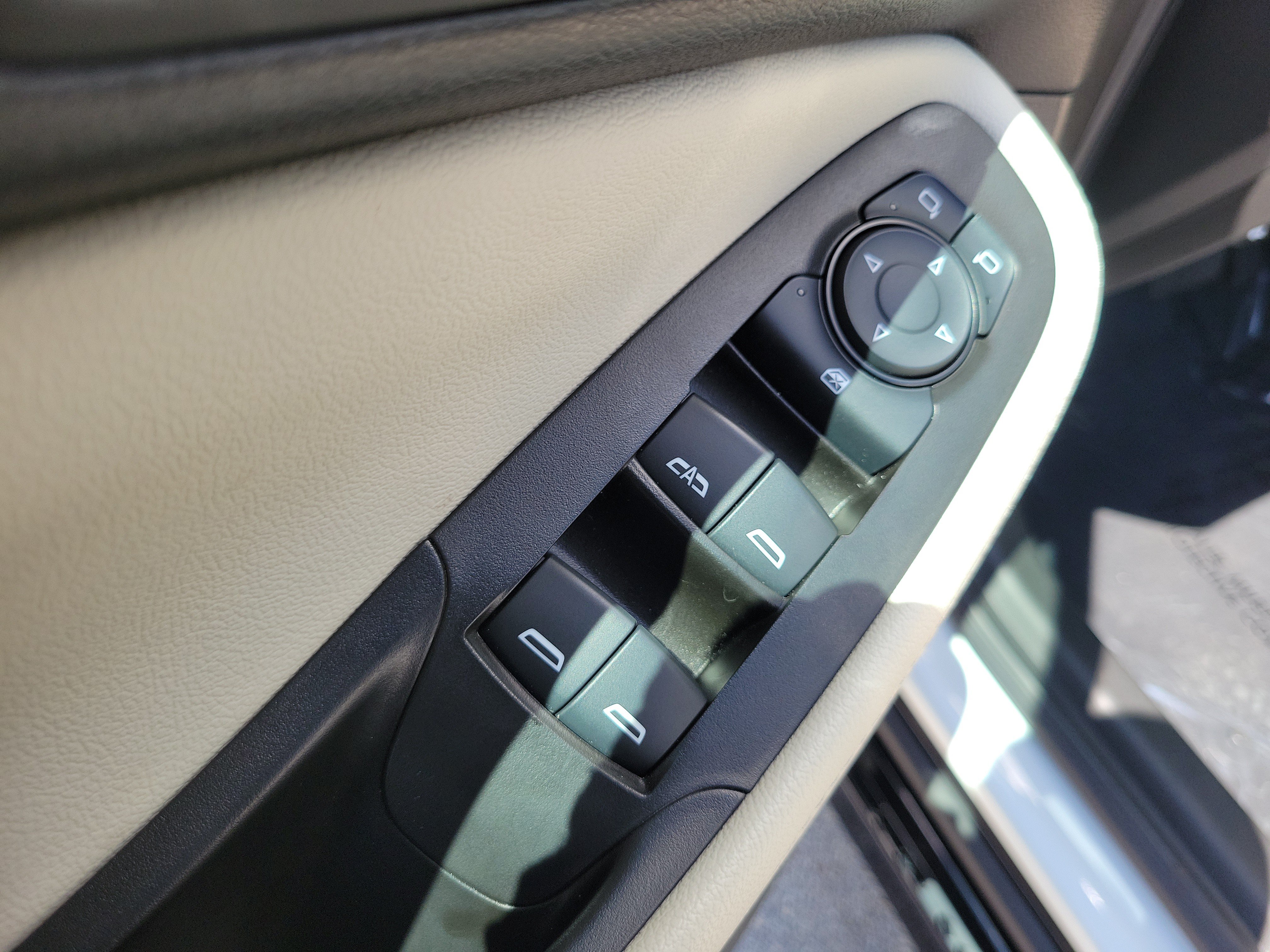 Used 2024 Buick Encore GX Sport Touring w/ Experience Buick Package FWD image 25