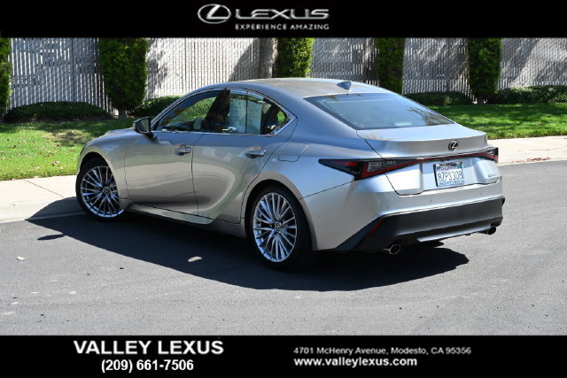 Certified 2022 Lexus IS 300 w/ Premium Package RWD image 4