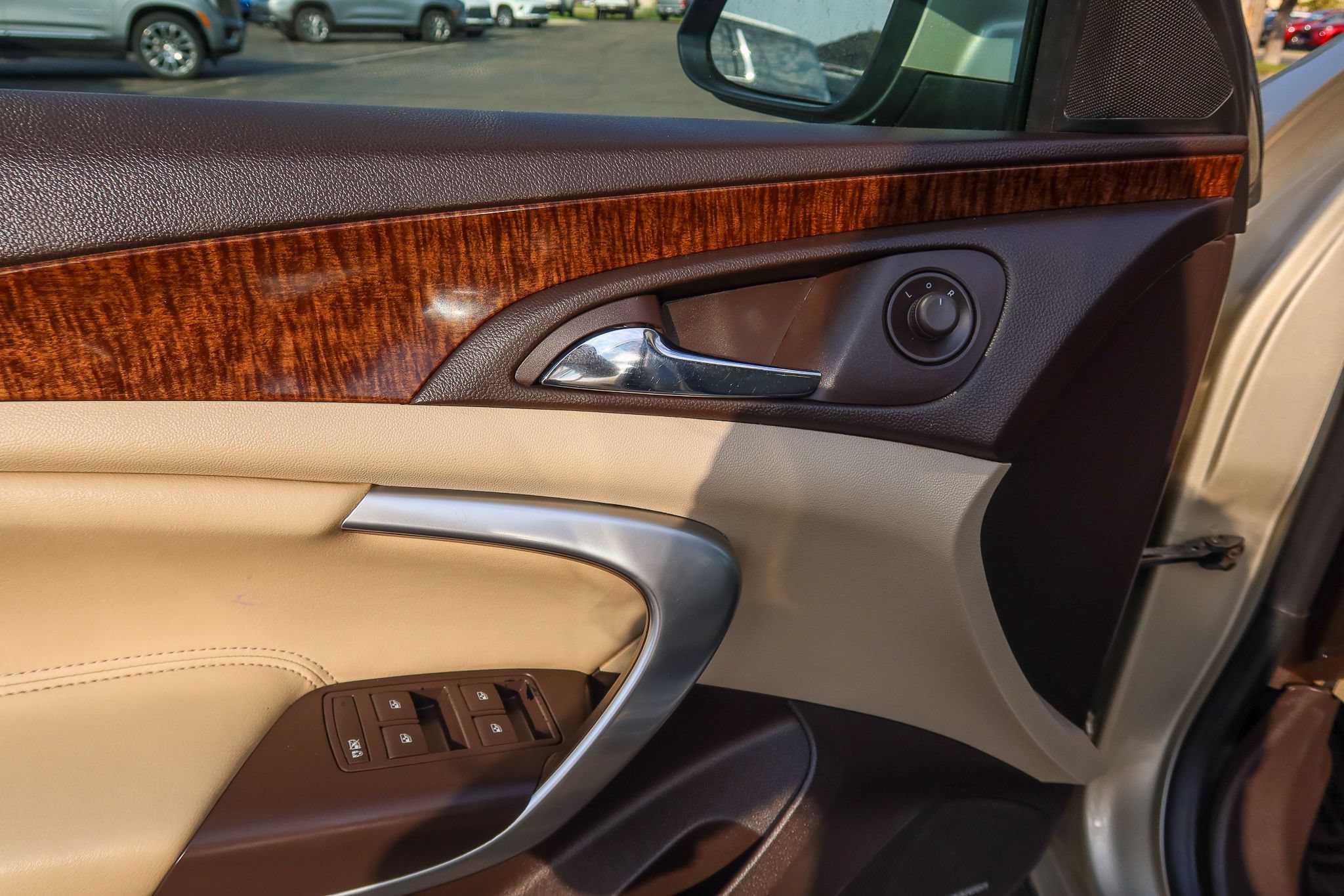 Used 2013 Buick Regal Premium FWD image 20