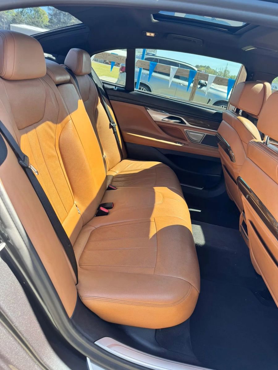 Used 2019 BMW 740i w/ Executive Package image 15
