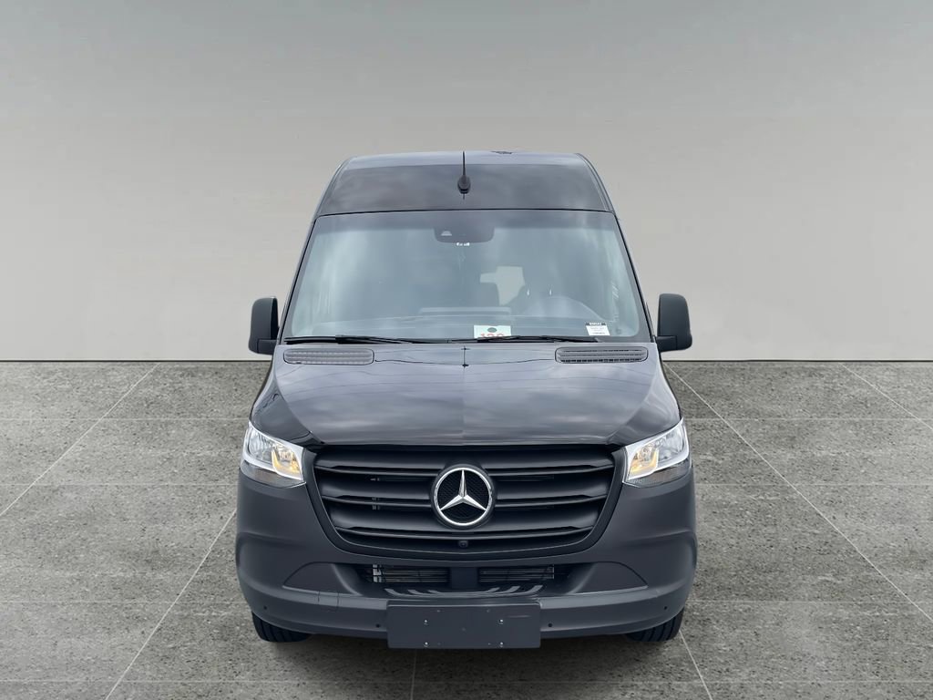 Used 2024 Mercedes-Benz Sprinter 2500 image 8