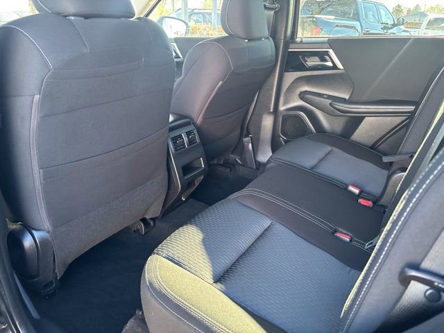 Used 2022 Mitsubishi Outlander ES image 28