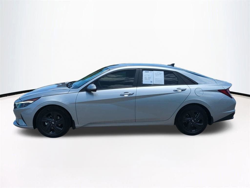 Used 2023 Hyundai Elantra SEL FWD image 8