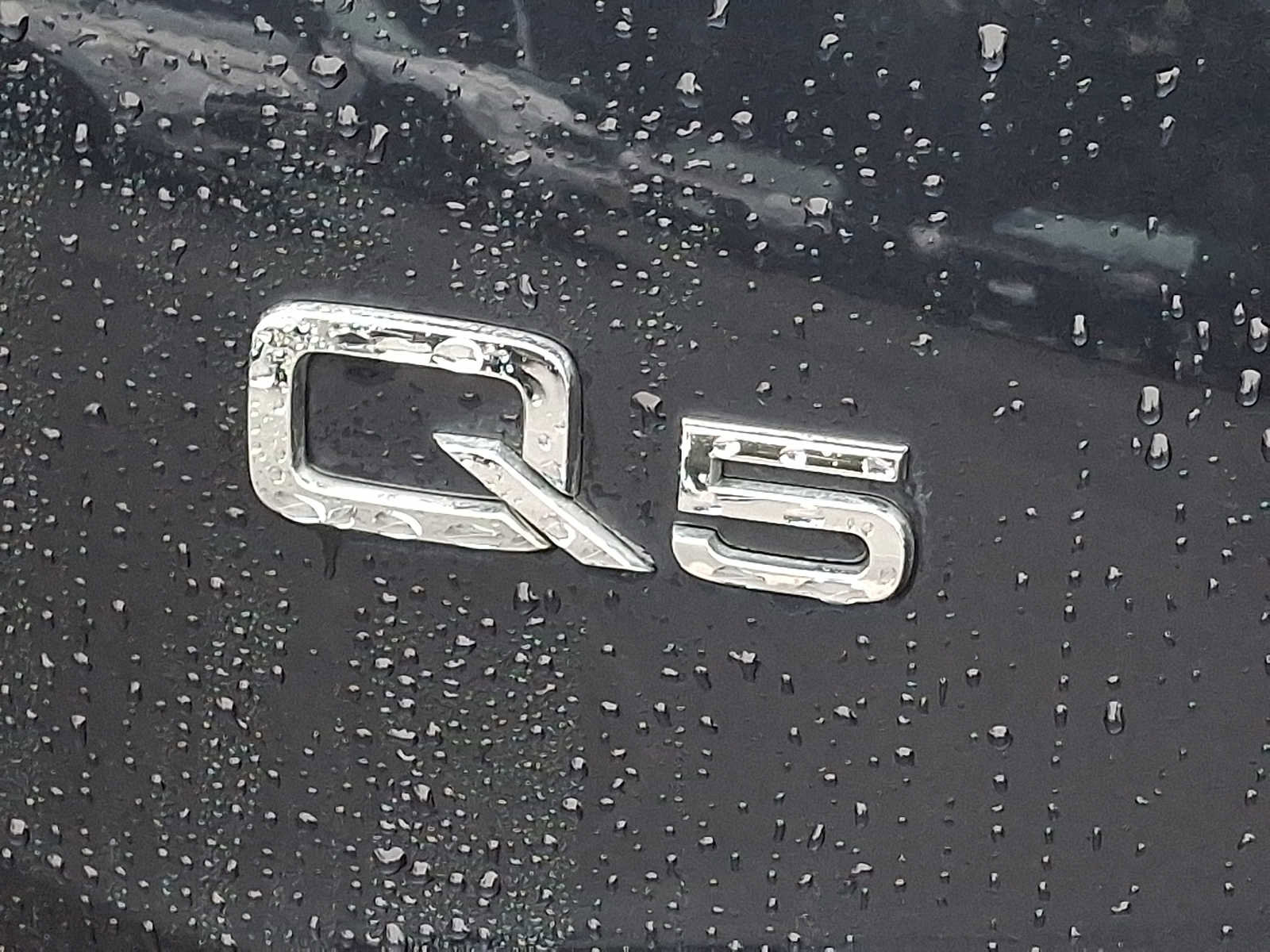 Used 2017 Audi Q5 2.0T Premium Plus w/ Technology Package image 29