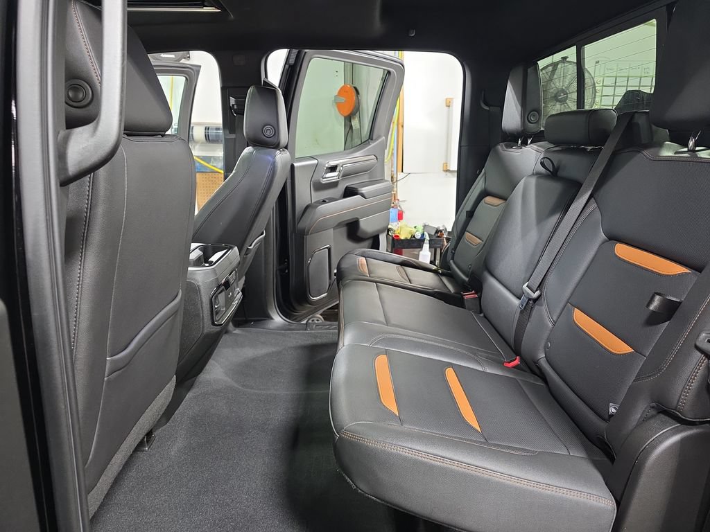 Used 2023 GMC Sierra 1500 AT4 w/ Technology Package AWD/4WD image 13