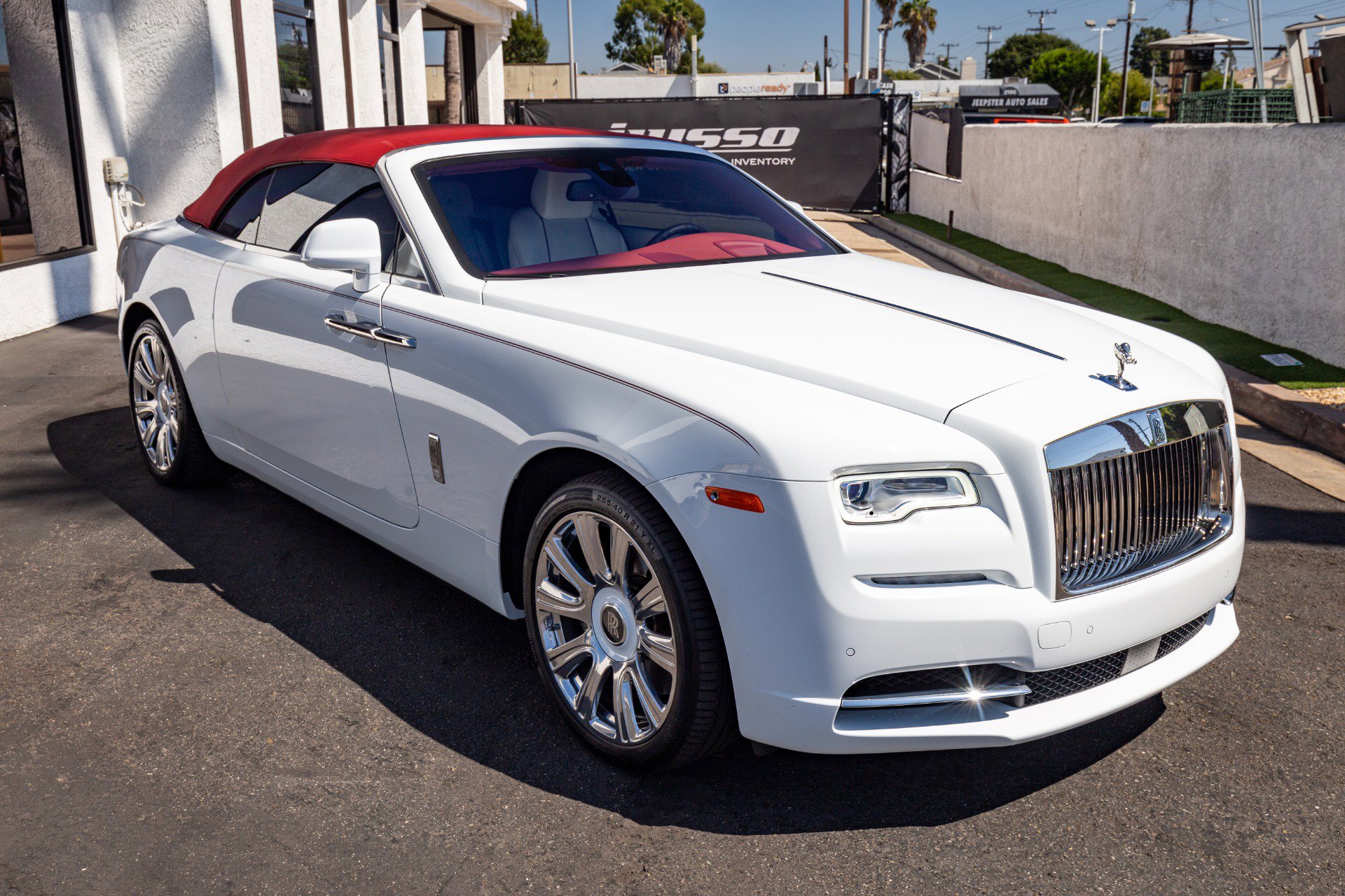 Used 2017 Rolls-Royce Dawn video 2