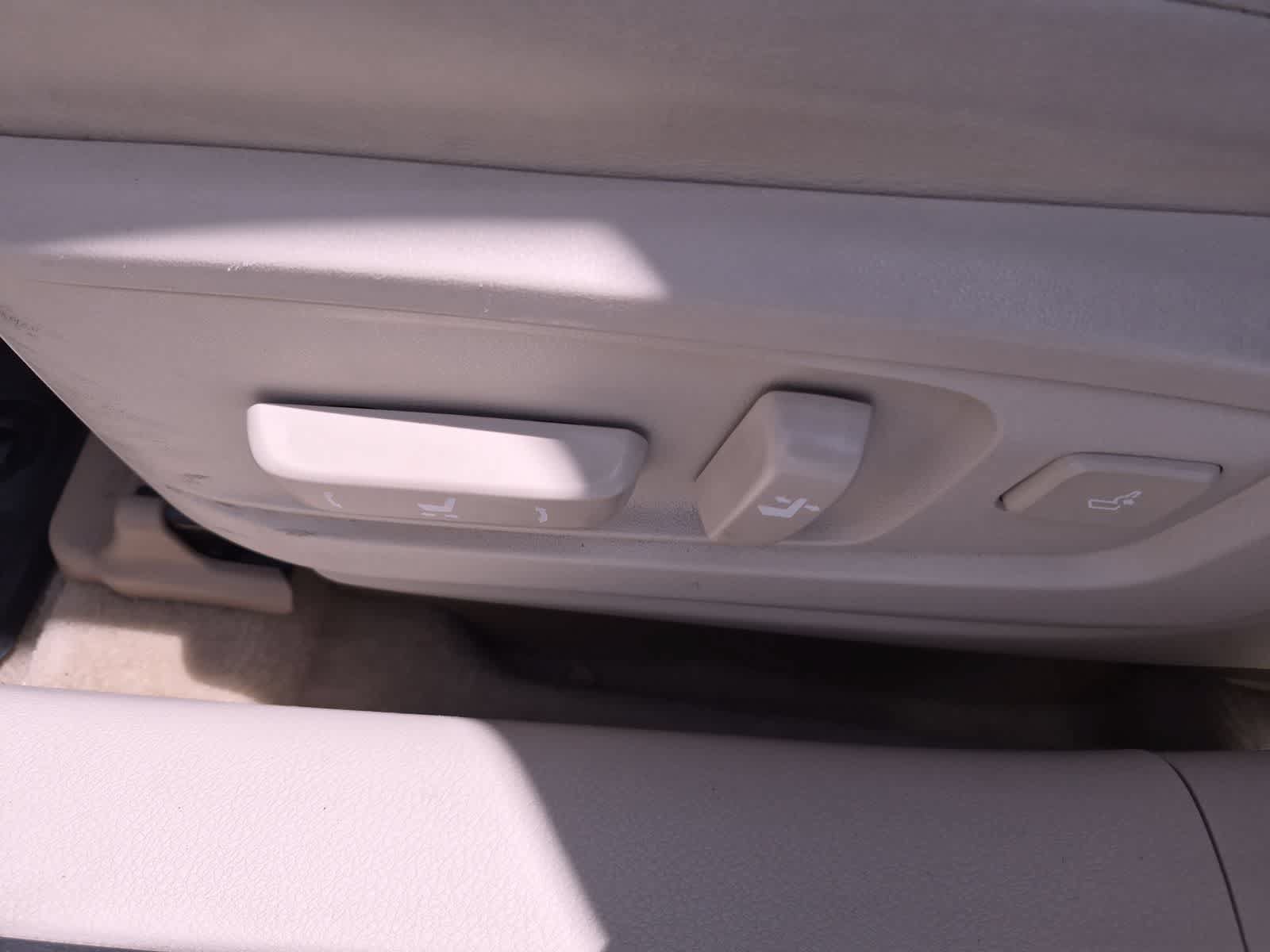 Used 2013 Lexus ES 350 w/ Luxury Pkg FWD image 17