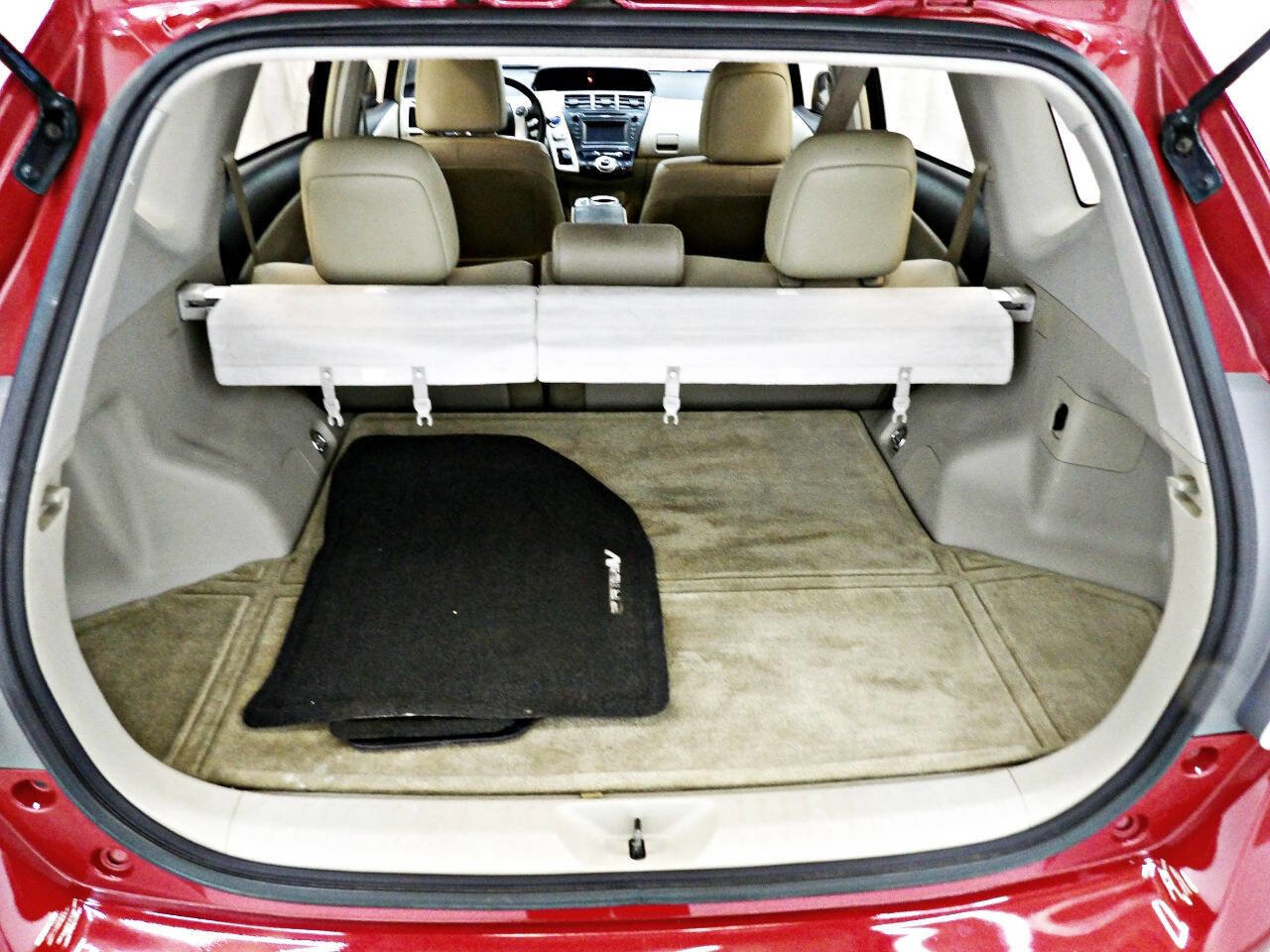 Used 2014 Toyota Prius V Five image 13