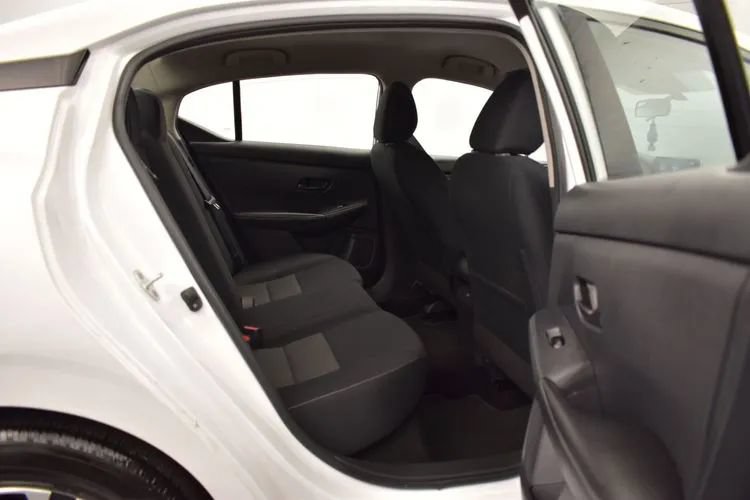 Used 2025 Nissan Sentra SV FWD image 17