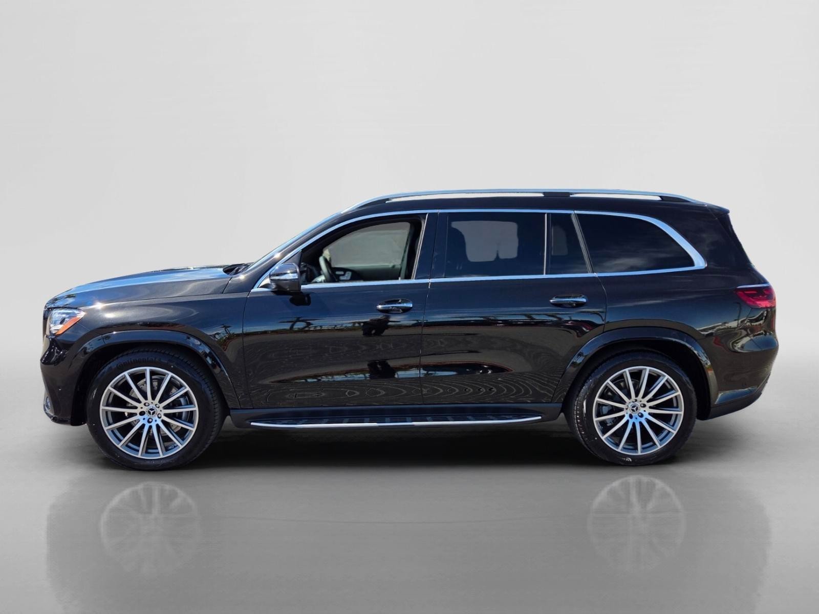 New 2026 Mercedes-Benz GLS 580 4MATIC image 2
