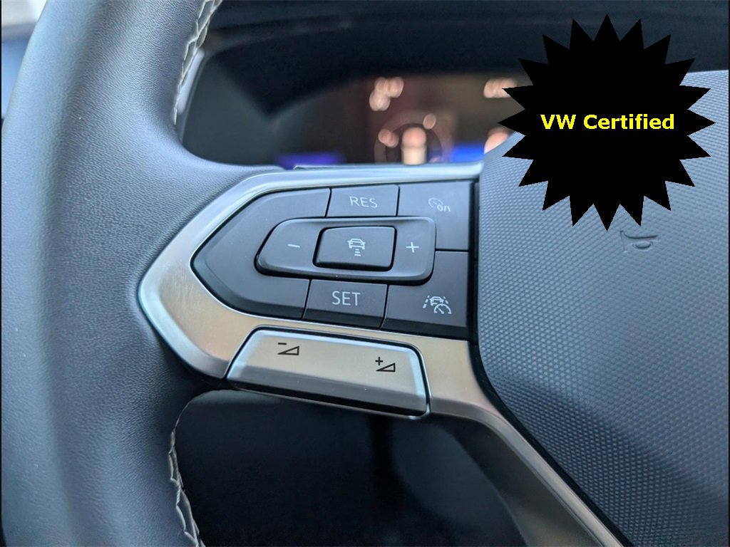Certified 2023 Volkswagen Taos SE w/ Panoramic Sunroof Package image 13