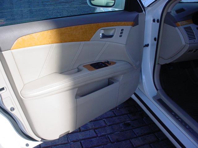 Used 2007 Toyota Avalon XL image 29