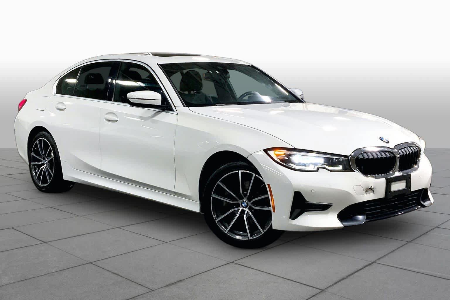 Used 2020 BMW 330i xDrive Sedan w/ Convenience Package AWD/4WD image 3